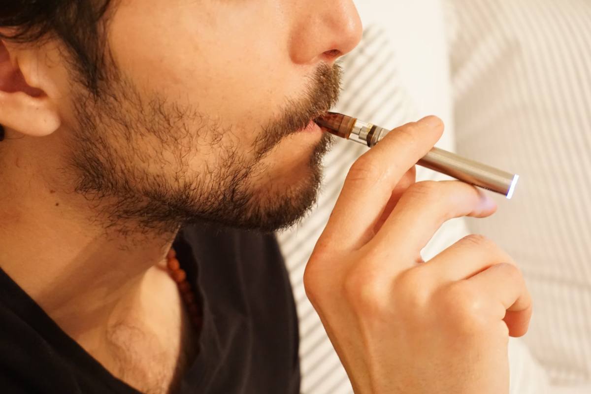 Mastering DIY E-Liquids: Crafting Unique Flavors for a Personalized Vaping Experience (2023)